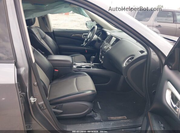 5N1DR2MN5KC648956 2019 NISSAN PATHFINDER Серый Вид салона спереди