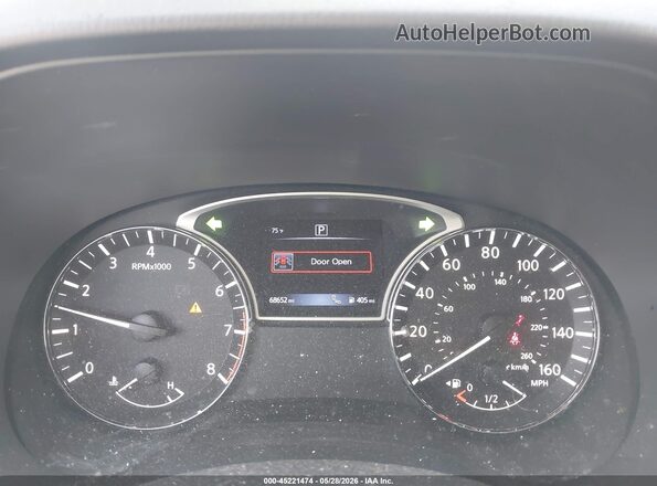 5N1DR2MN6HC632788 2017 NISSAN PATHFINDER Gray Հետևի նստատեղերի տեսք