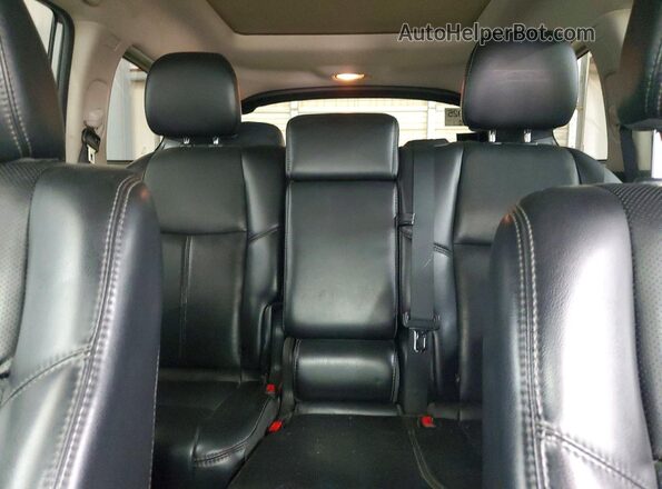 5N1DR2MN9HC617914 2017 NISSAN PATHFINDER Silver Widok tylnych siedzeń