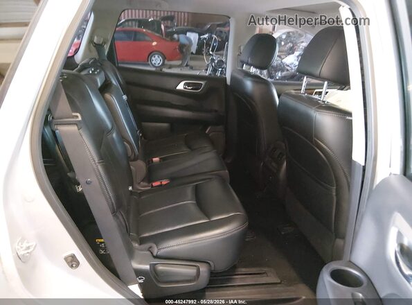 5N1DR2MNXHC634270 2017 NISSAN PATHFINDER Серебряный 