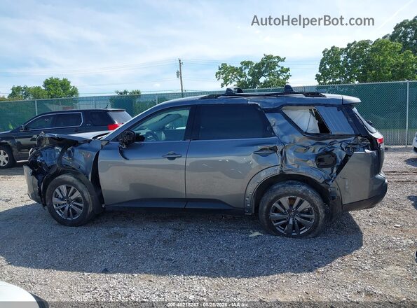 5N1DR3BA1SC249077 2025 NISSAN PATHFINDER Gray Widok wnętrza z tyłu