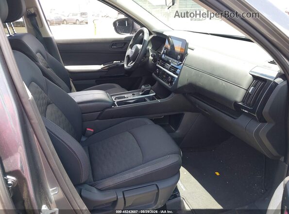 5N1DR3BA8SC222233 2025 NISSAN PATHFINDER Gray Вид салону спереду