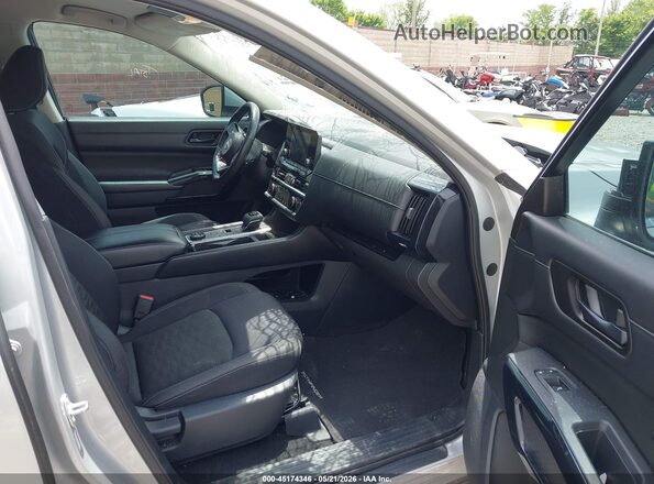 5N1DR3BC2PC250618 2023 NISSAN PATHFINDER Silver Front interior view