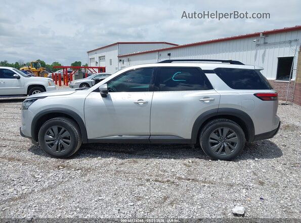 5N1DR3BC2PC250618 2023 NISSAN PATHFINDER Silver 360 interior view