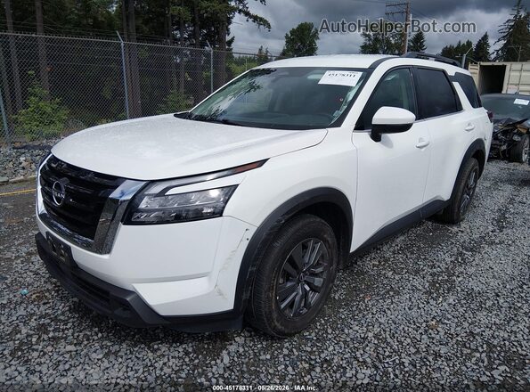 5N1DR3BC9RC289161 2024 NISSAN PATHFINDER White Vista tres cuartos delantera izquierda