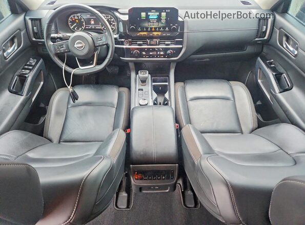 5N1DR3CC1PC221352 2023 NISSAN PATHFINDER Maroon Vista del salpicadero