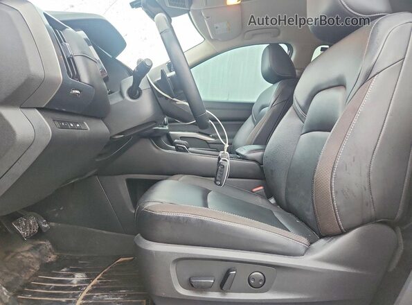 5N1DR3CC1PC221352 2023 NISSAN PATHFINDER Maroon Vista interior delantera