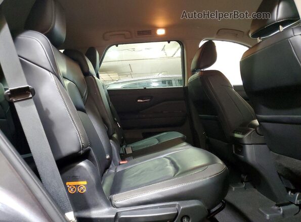 5N1DR3CC5RC217713 2024 NISSAN PATHFINDER Gray Widok wnętrza z tyłu