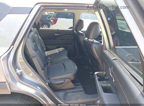 5N1DR3CC6PC256940 2023 NISSAN PATHFINDER Серый Вид наклейки с VIN-кодом