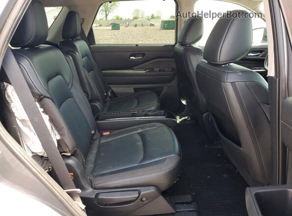 5N1DR3CD3PC225413 2023 NISSAN PATHFINDER Gray Widok wnętrza z tyłu