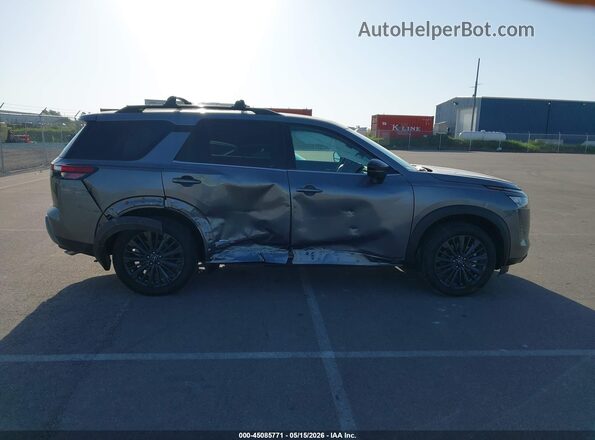 5N1DR3CT9TC240547 2026 NISSAN PATHFINDER Gray Vista interior trasera
