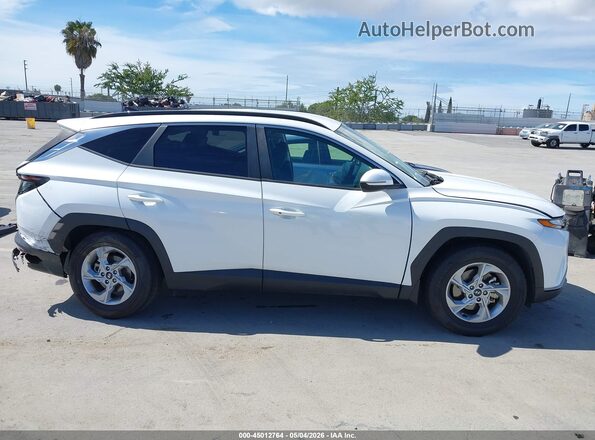 5NMJB3AE8NH146003 2022 HYUNDAI TUCSON White Rear interior view