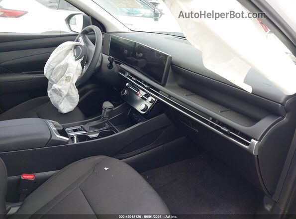 5NMJB3DE3TH704042 2026 HYUNDAI TUCSON White წინა სალონის ხედი