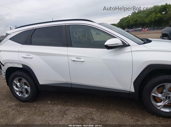 5NMJBCAE9NH038859 2022 HYUNDAI TUCSON White 360 interior view