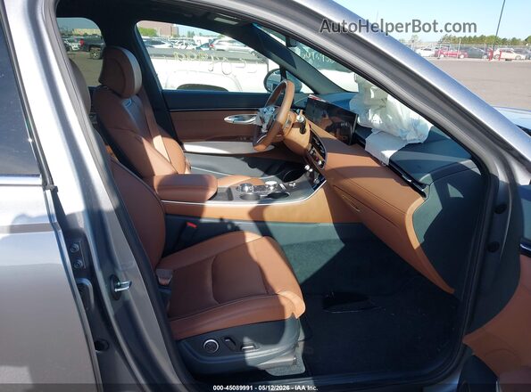 5NMMBDTB8TH040654 2026 GENESIS GV70 Silver წინა სალონის ხედი