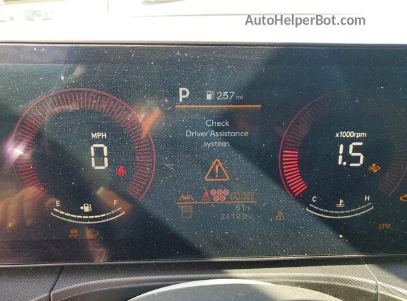 5NMP1DGLXRH012205 2024 HYUNDAI SANTA Gray ხელსაწყოთა პანელის ხედი