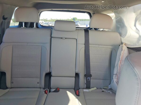 5NMP34G18TH093463 2026 HYUNDAI SANTA Red Vista de los asientos traseros