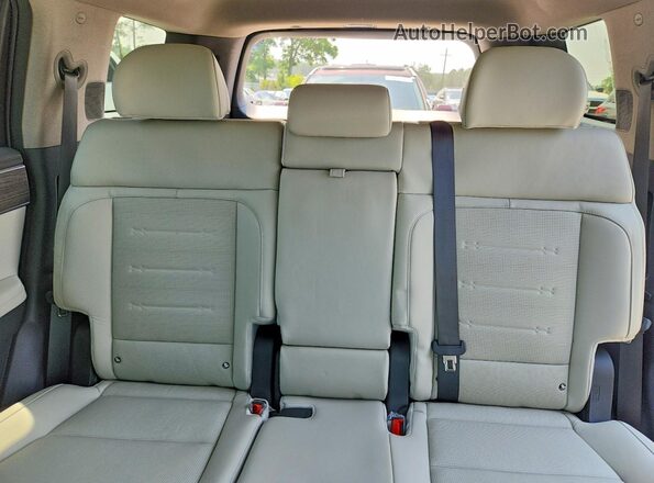 5NMP44GL7RH033679 2024 HYUNDAI SANTA Gray Հետևի նստատեղերի տեսք