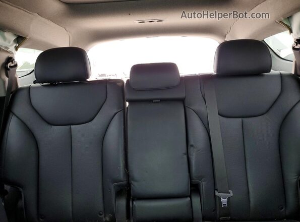 5NMS33AAXLH301601 2020 HYUNDAI SANTA White Rear seats view