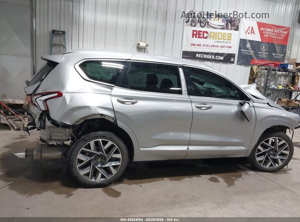 5NMS5DAL8NH393778 2022 HYUNDAI SANTA FE Silver Widok wnętrza z tyłu