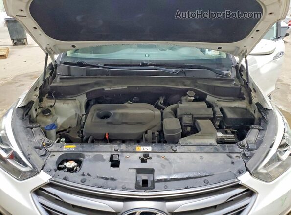 5NMZUDLB7HH032620 2017 HYUNDAI SANTA White 