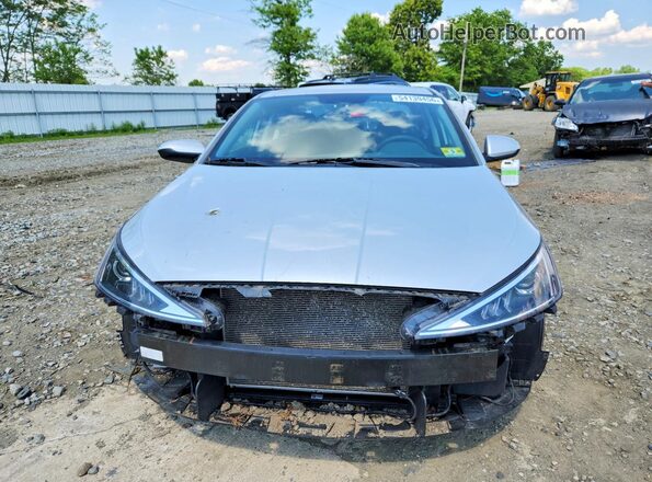5NPD74LF0KH469356 2019 HYUNDAI ELANTRA Серебряный Вид спереди