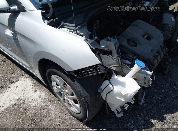 5NPD74LF0KH478588 2019 HYUNDAI ELANTRA Серебряный Вид спереди