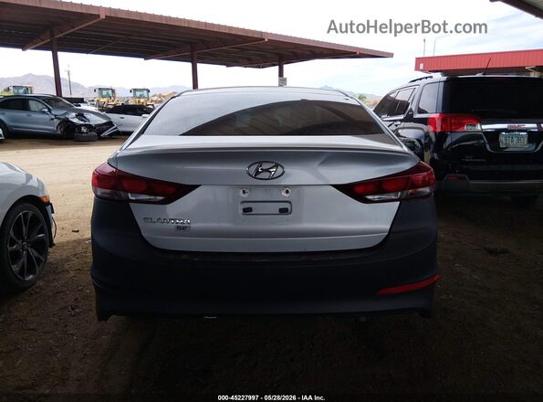 5NPD74LF2JH338993 2018 HYUNDAI ELANTRA Silver 
