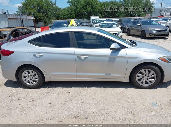 5NPD74LF3JH260093 2018 HYUNDAI ELANTRA Серебряный Вид щитка приборов
