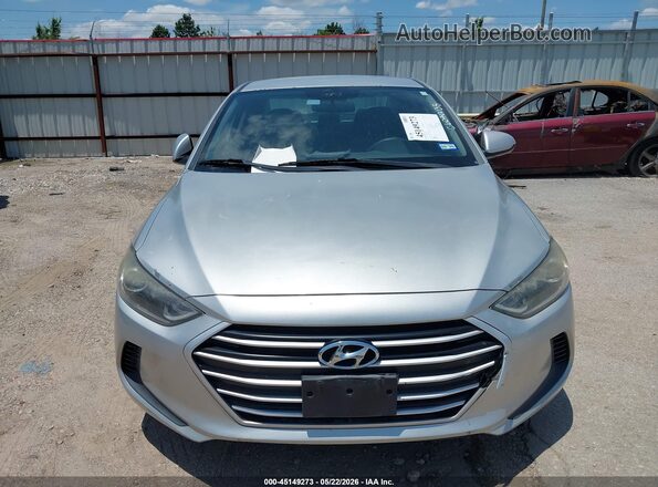 5NPD74LF3JH260093 2018 HYUNDAI ELANTRA Серебряный Вид панели приборов