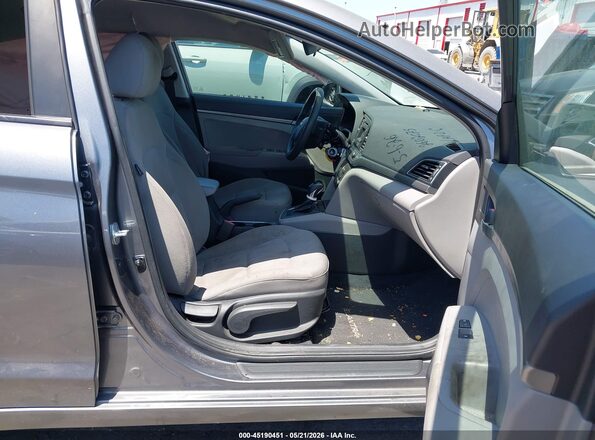 5NPD74LF3JH348688 2018 HYUNDAI ELANTRA Gray Вид салону спереду