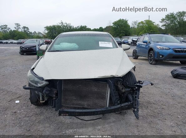 5NPD74LF4HH149188 2017 HYUNDAI ELANTRA Champagne Vista del salpicadero