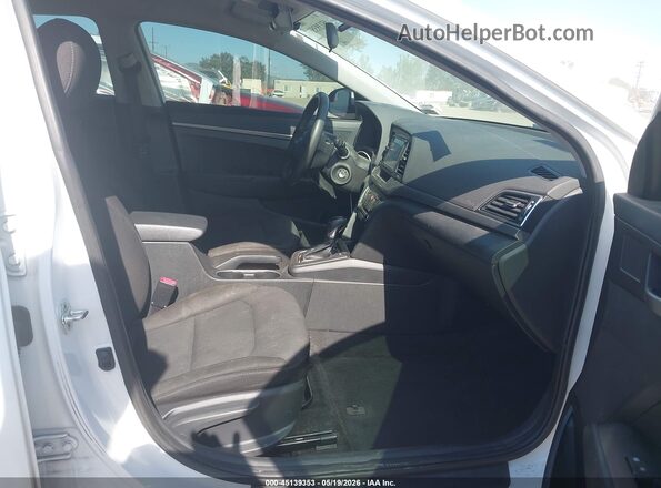 5NPD74LF4JH295208 2018 HYUNDAI ELANTRA White წინა სალონის ხედი