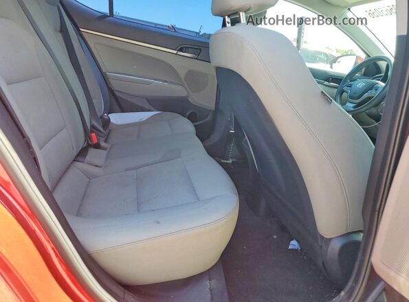 5NPD74LF5HH208085 2017 HYUNDAI ELANTRA Red Widok tylnych siedzeń