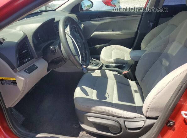 5NPD74LF5HH208085 2017 HYUNDAI ELANTRA Red Widok wnętrza z przodu