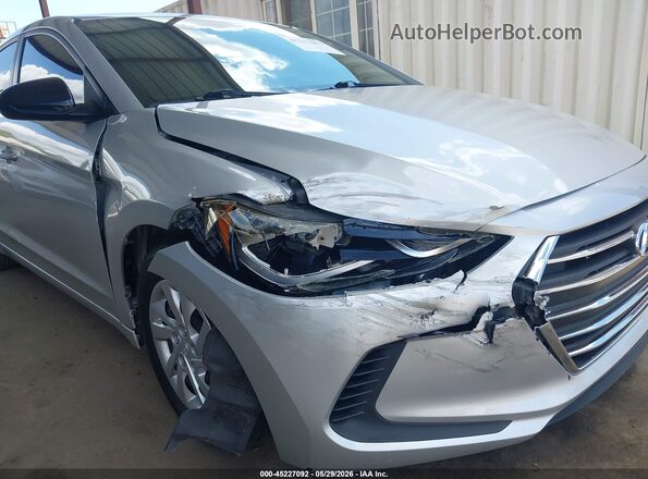 5NPD74LF8JH328260 2018 HYUNDAI ELANTRA Silver წინა ხედი