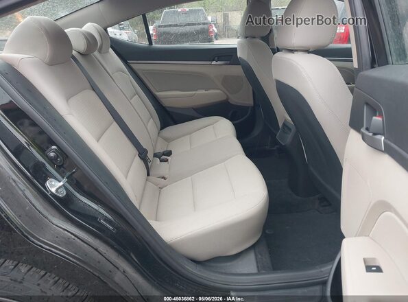5NPD84LF0HH005814 2017 HYUNDAI ELANTRA Black Vista de la etiqueta del VIN
