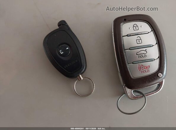5NPD84LF0HH015274 2017 HYUNDAI ELANTRA Silver Dashboard view