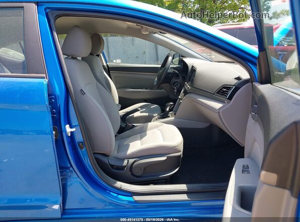 5NPD84LF0HH143773 2017 HYUNDAI ELANTRA Blue წინა სალონის ხედი