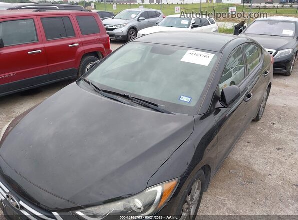 5NPD84LF0JH268245 2018 HYUNDAI ELANTRA Черный Вид спереди