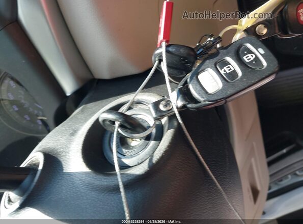 5NPD84LF0KH465577 2019 HYUNDAI ELANTRA Белый Вид панели приборов