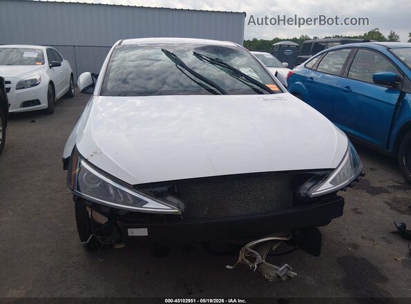 5NPD84LF0LH581931 2020 HYUNDAI ELANTRA Белый Вид панели приборов