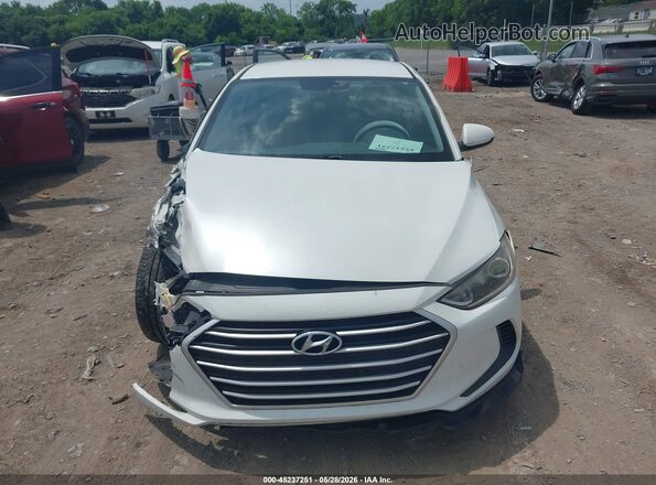 5NPD84LF1HH026350 2017 HYUNDAI ELANTRA White Widok zestawu wskaźników