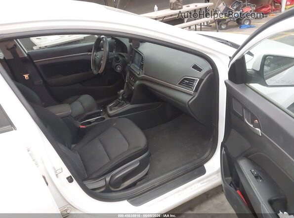 5NPD84LF1JH242236 2018 HYUNDAI ELANTRA Белый Вид салона спереди