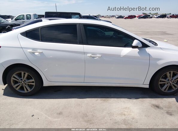 5NPD84LF1JH303200 2018 HYUNDAI ELANTRA White Widok wnętrza z tyłu