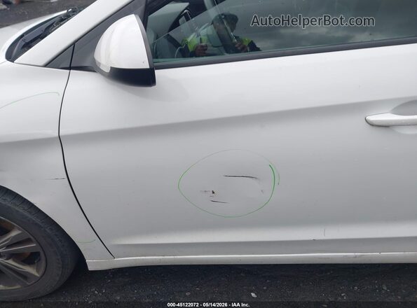5NPD84LF2JH241788 2018 HYUNDAI ELANTRA White 