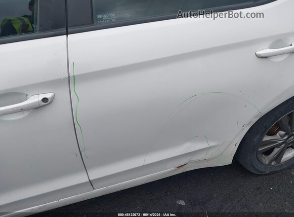 5NPD84LF2JH241788 2018 HYUNDAI ELANTRA White 