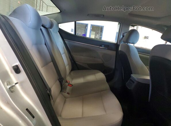 5NPD84LF2JH320443 2018 HYUNDAI ELANTRA Silver Вид задніх сидінь