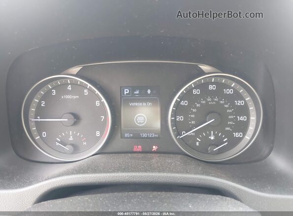 5NPD84LF3HH016161 2017 HYUNDAI ELANTRA Red Հետևի նստատեղերի տեսք