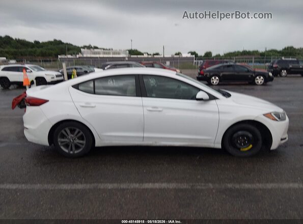 5NPD84LF3HH150216 2017 HYUNDAI ELANTRA White Vista interior trasera